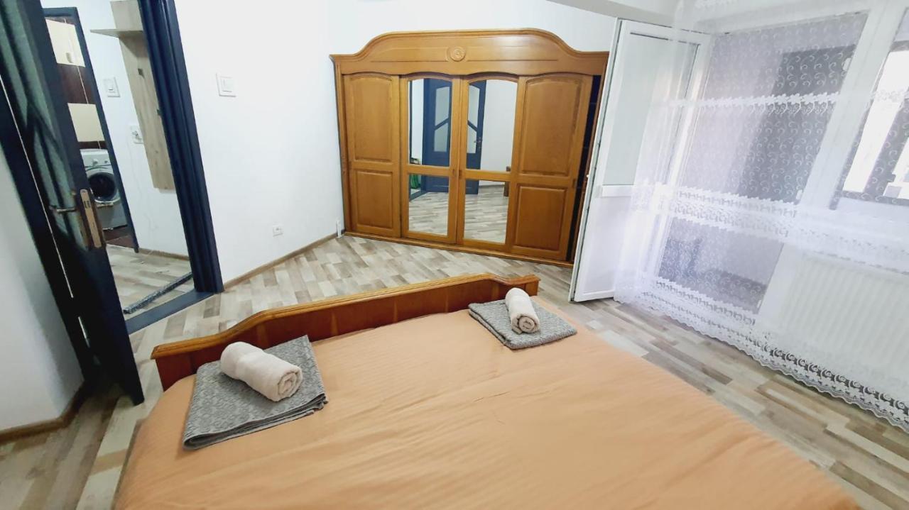Апартаменты Apartament Radoi Дробета-Турну-Северин Экстерьер фото